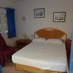 Carrio Sol - Monty's Apartment 4*