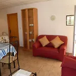 Carrio Sol - Monty's Apartment 4*