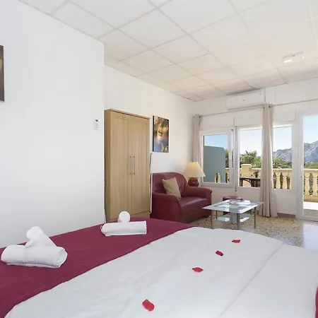 Carrio Sol - Monty's 4*