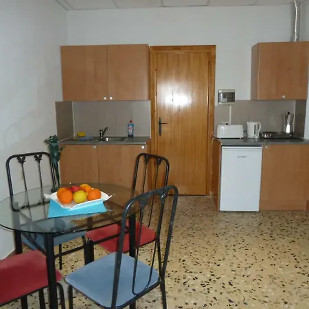 Carrio Sol - Monty's Apartment 4*